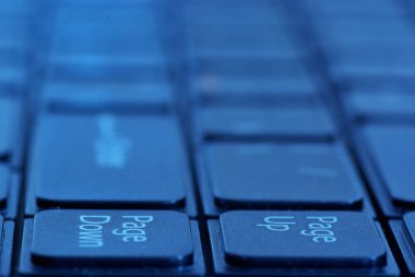 klavye üzerindeki düğmelerden bulanık