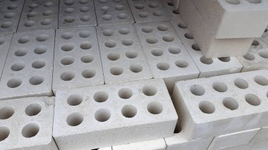 Tuğla. Tuğla bina fotoğrafları. İnşaat malzemeleri