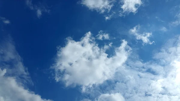 Felhők Felhő Háttér Könnyű Fehér Felhők Kék — Stock Fotó