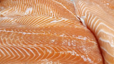 Balık eti. Kırmızı balık fileto. Kırmızı balık kes