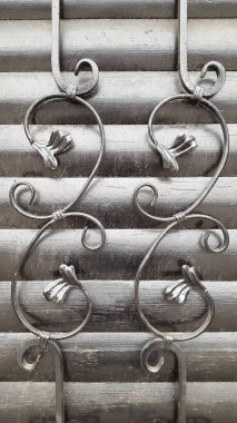 Sahtecilik. Dekoratif çelik ızgara. Bağbozumu. Lattike. Forg