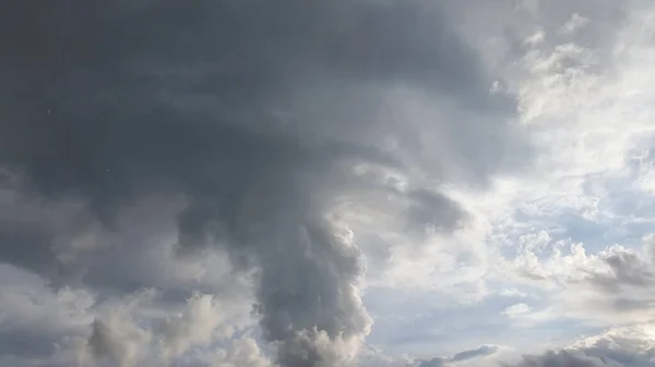 Stürmischer Himmel Dunkle Gewitterwolken Natürlicher Hintergrund — Stockfoto