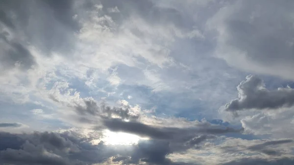 Stürmischer Himmel Dunkle Gewitterwolken Natürlicher Hintergrund — Stockfoto