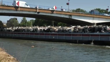 Kanal tekne metal atık hurda geri dönüşüm için taşıma