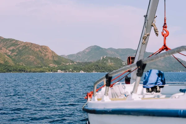 Marmaris Turkije Circa Juni 2018 Uitzicht Zee Heuvels Een Achtergrond — Stockfoto