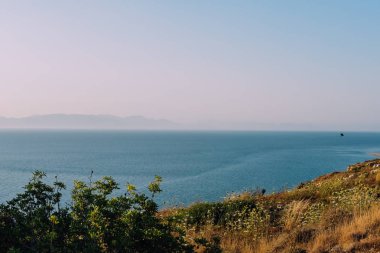 Rhodes, Yunanistan - Haziran 2018 yaklaşık: Rodos, Yunanistan batı kenarında günbatımı, Ege Denizi.