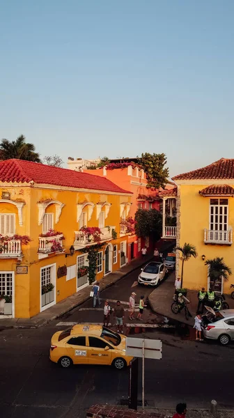 Cartagena Colômbia Fevereiro Circa 2020 Edifícios Antigos Pintados Amarelo Brilhante — Fotografia de Stock