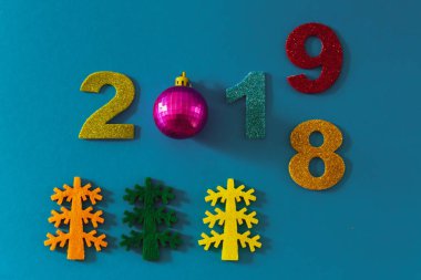 Mutlu yeni yıl 2019 mavi bir arka plan üzerinde 