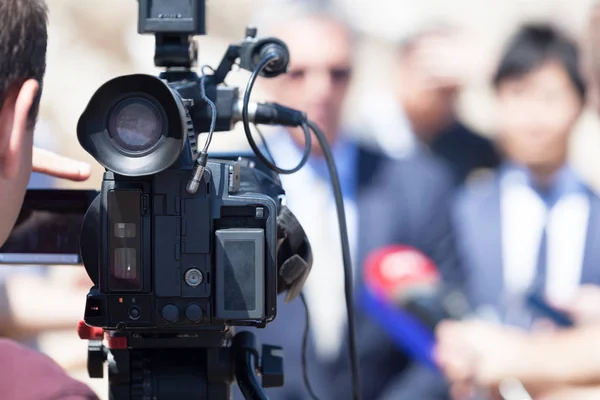 Filma Mediehändelse Med Videokamera — Stockfoto