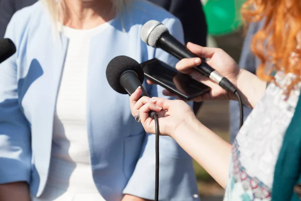 Journalists Making Media Interview Businesswoman Female Politician — Stock Photo, Image