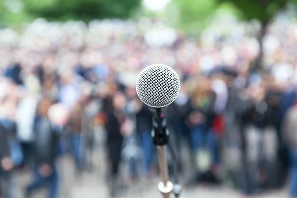 Microphone Bref Contre Les Protestations Floues Les Manifestations Publiques — Photo