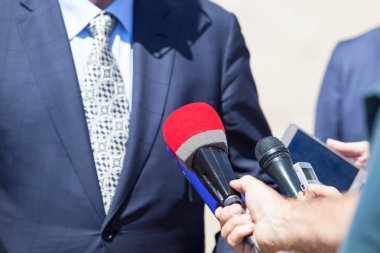 Halkla ilişkiler - halkla ilişkiler medya röportaj. Basın toplantısı.