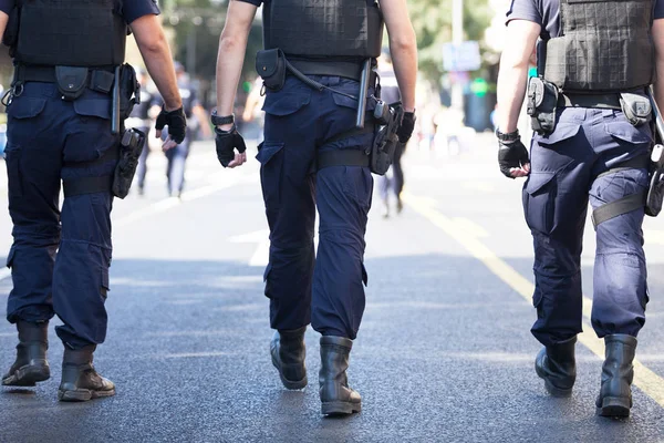 Pattuglia armata della polizia — Foto Stock