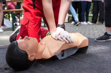CPR - kalp masajı ve ilk yardım sınıfı