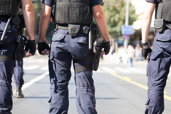 街頭抗議中の特別な警察部隊の義務 — ストック写真