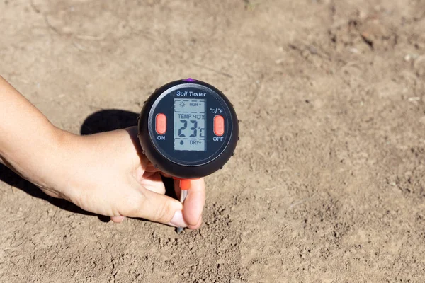 Bodentemperatur Feuchtegehalt Umgebungsfeuchte Und Beleuchtungsmessung Konzept Der Globalen Erwärmung — Stockfoto