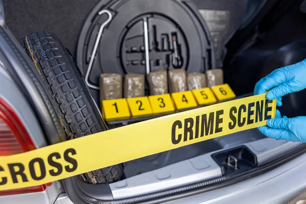 Полиция Арестовывает Наркотики Багажнике Транспортного Средства Время Остановки — стоковое фото