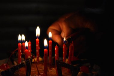 Mumlu çikolatalı pasta..