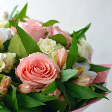 Bir kart için güzel nazik çiçekler arka plan.