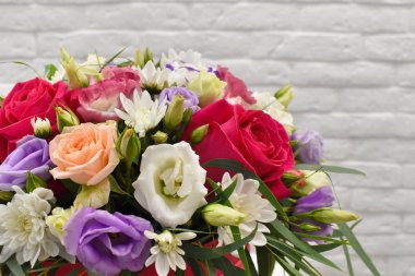 Bir tebrik kartı için çiçek Romantik çiçek buketi.