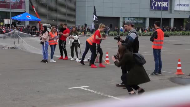 Kryvyi Rih Ukrayna Mayıs 2019 Kırmızı Yarış Arabası Bir Drift — Stok video