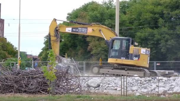 Wroclaw Polonya Ağustos 2019 Ekskavatörler Kentteki Bir Şantiyede Beton Tıkanıklıkları — Stok video