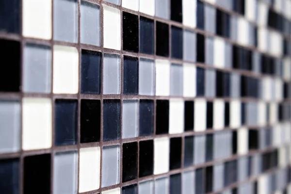 Mozaïek achtergrond van zwart, wit en grijs keramische vierkanten — Stockfoto