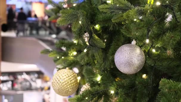 Decorações Natal Shopping Pessoas Escada Rolante Centro Negócios Decorado Festivo — Vídeo de Stock