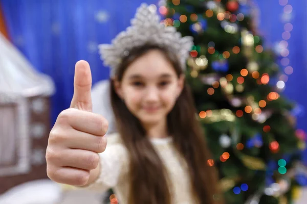 Happy Little Years Girl Show Thumb Sign Looking Camera Christmas — Stock Photo, Image