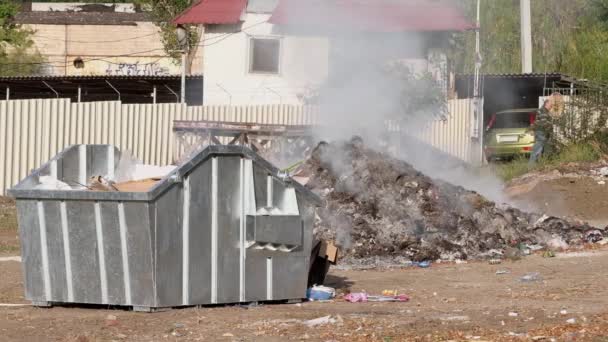 Spalování Odpadků Skládce Městě — Stock video