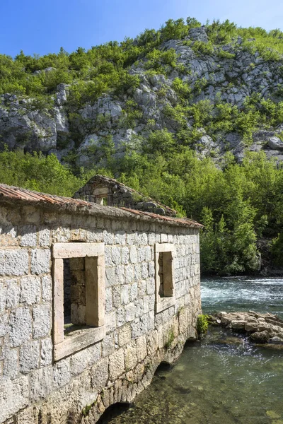 Ruinen Einer Alten Getreidemühle Fluss Ruda Der Nähe Der Stadt — Stockfoto