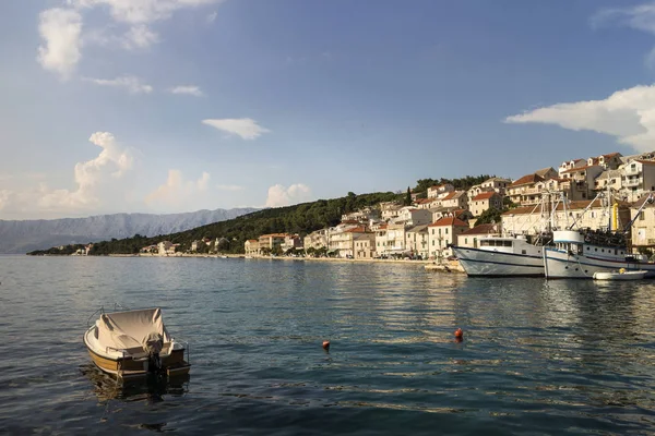 Fartyg Hamnen Fiskaren Och Turist Byn Povlja Nordöstra Brac Kroatien — Stockfoto