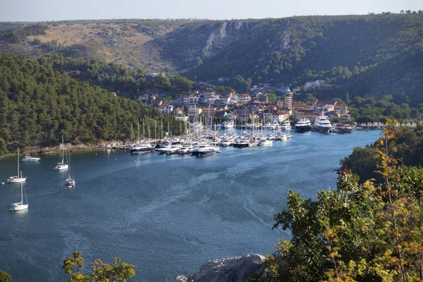 Skradin Cidade Confluência Rio Krka Mar Adriático Perto Cachoeiras Krka — Fotografia de Stock