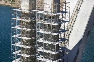 Korozyon hasar kemer ve beton köprü Maslenica A1 otoyol Hırvatistan'şartını yenileme