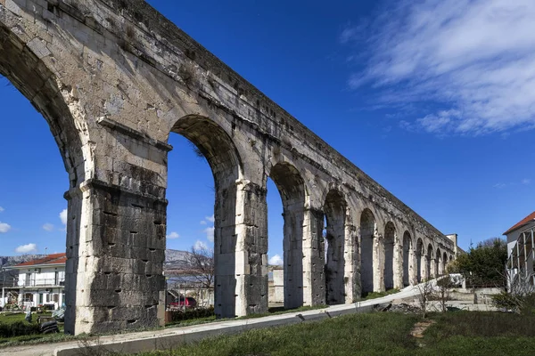 Ancient Roman Aqueduct Nära Staden Split Kroatien Byggda Romarriket Att — Stockfoto
