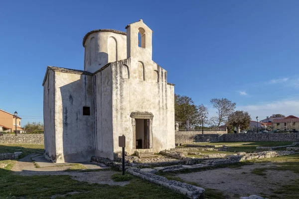 Kościół Świętego Krzyża Mieście Nin Chorwacja Jest Znany Jako Najmniejsza — Zdjęcie stockowe
