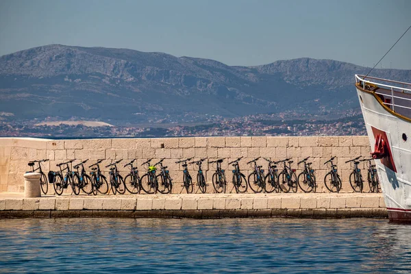 Haven Pier Van Het Dorp Postira Eiland Brac Kroatië Met — Stockfoto