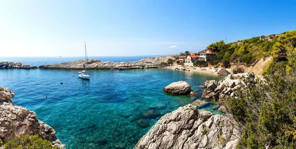 Horvátország, Velo Zarace, szeptember 11-én 2018:Cove Velo Zarace-Hvar horvát sziget. Egy hely a nyugodt nyaralás. — Stock Fotó