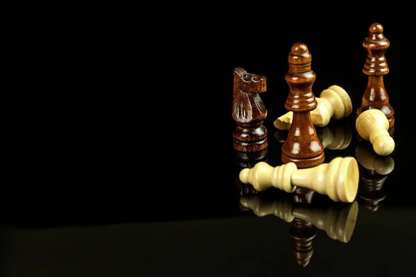 Chess Pieces Black Background Play Chess Checkmate Concept Defeat Victory — Stock Photo, Image