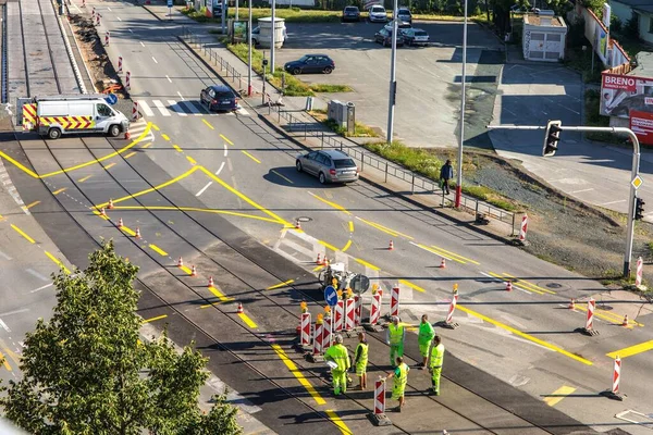 Brno チェコ共和国 2020年7月12日 ブルノ中心部付近の交差点の修復 工事現場での日曜日の朝 — ストック写真