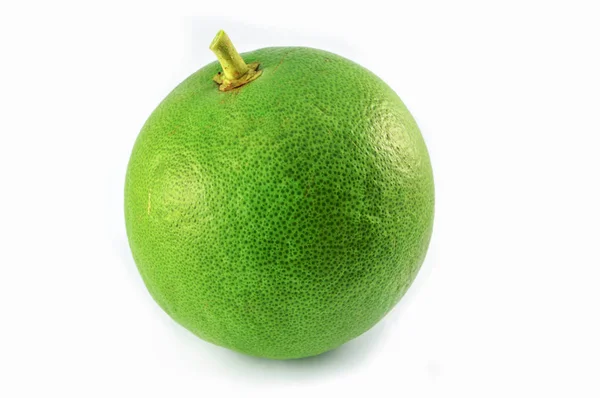 Зеленый Грейпфрут Изолированный Свежий Сладкий Зеленый Грейпфрут Сада Изолированный Белом — стоковое фото