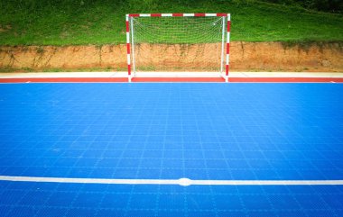 Futsal alan veya futbol alan spor açık beyaz çizgi Daire merkezi ve hedef ağları