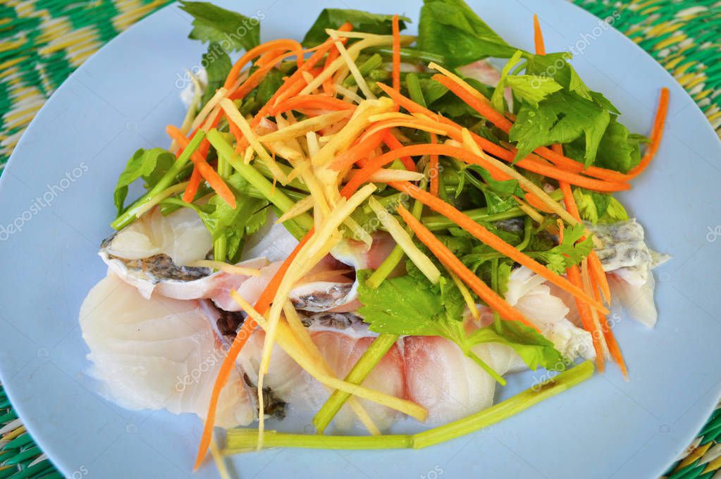 cocinar rodaja de tilapia / filete de pescado crudo rebanada de tilapia ...