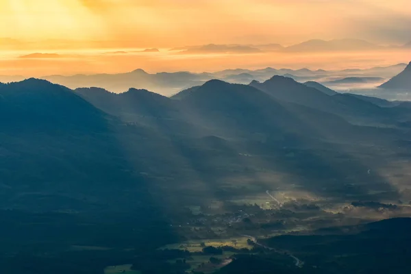Схід Сонця Вранці Новий День Чудовий Краєвид Схід Сонця Пагорбі — стокове фото