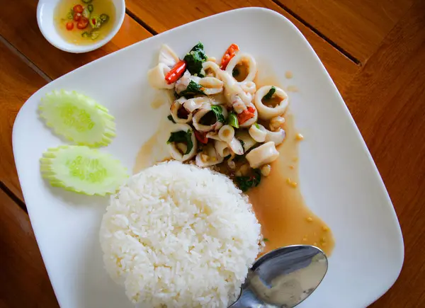 Stekt Varm Och Kryddig Thailändsk Mat Rör Stekt Helig Basilika — Stockfoto