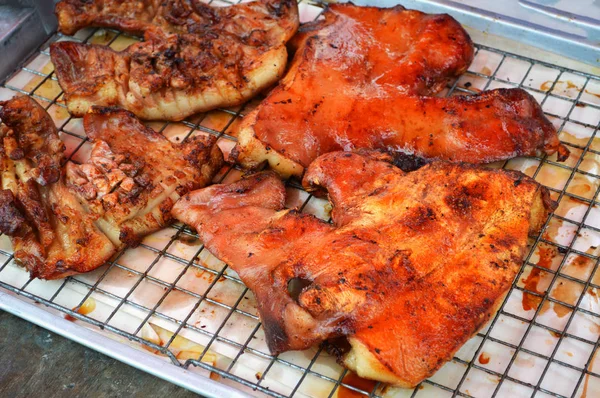 Delicious Barbecued Grilled Pork Grille Ready Serve Skin Streaky Pork — Stock Photo, Image