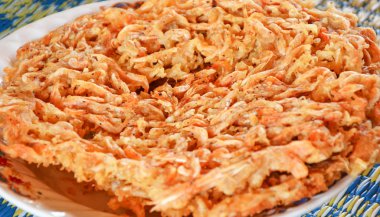 Küçük karides kızarmış gevrek krep karides sayfası - tatlı su karides yemek için