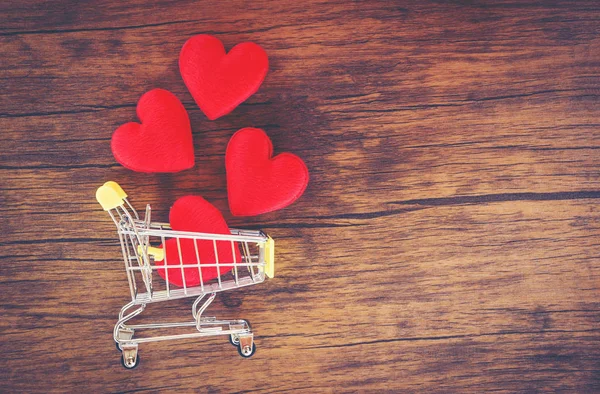 Valentines Dag Winkelen Rood Hart Shopping Cart Liefde Concept Vakantie — Stockfoto