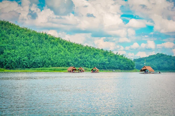 Landschaft Des Flusses Himmel Berg Und Bambus Hausboot Floß Schwimmende — Stockfoto