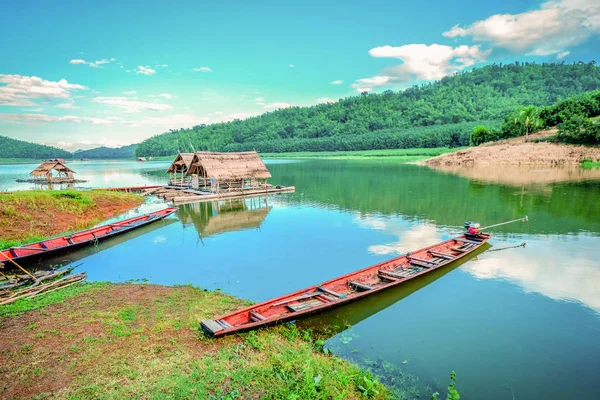 Landschaft Des Flusses Himmel Berg Und Bambus Hausboot Floß Schwimmend — Stockfoto